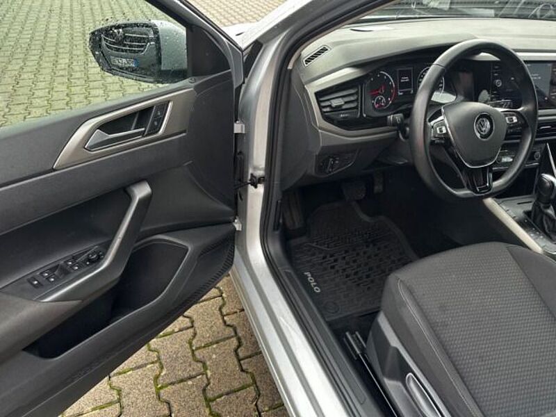 Volkswagen Polo VI Comfortline Automatik/DAB+/WINTERRÄ/ACC